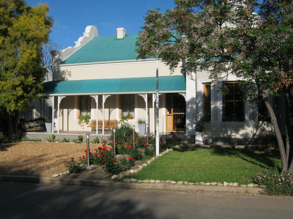 Ladismith Manor Hotel Exterior photo