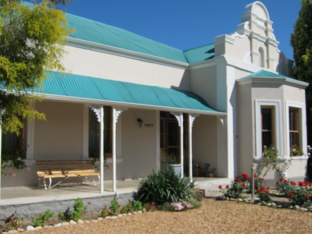 Ladismith Manor Hotel Exterior photo