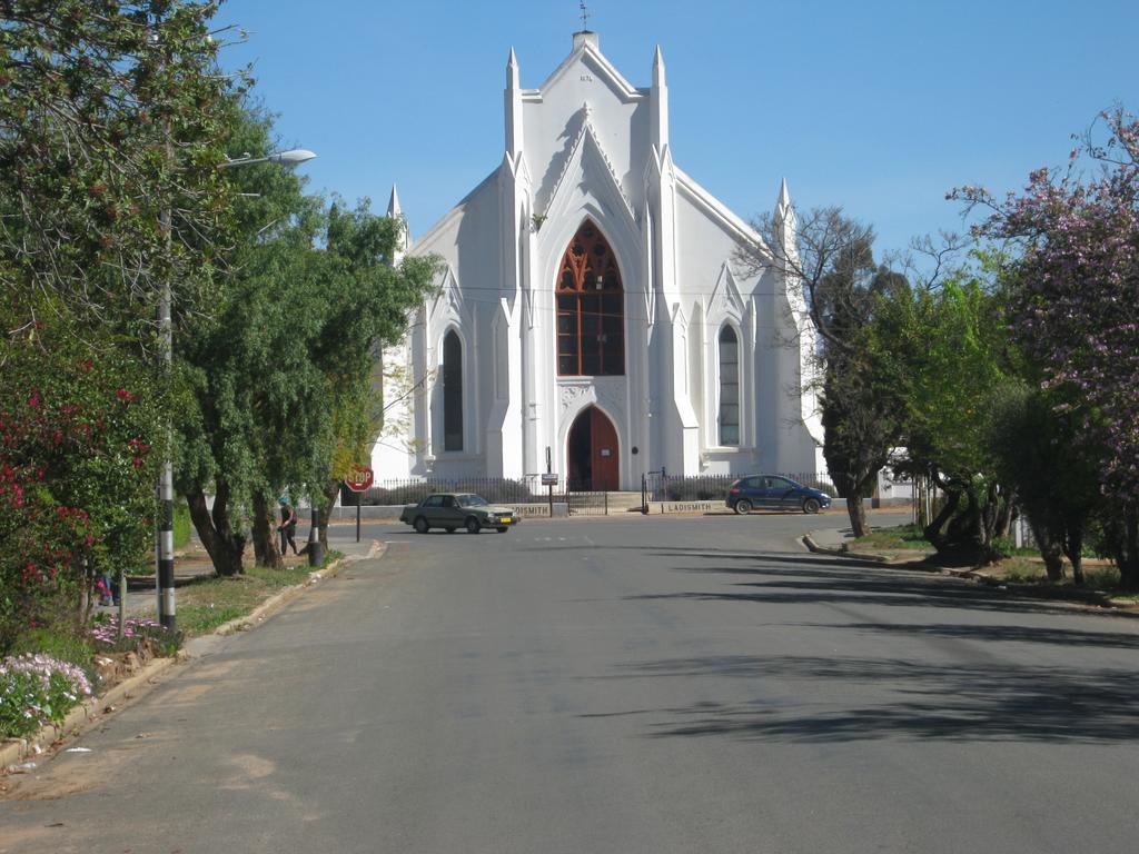Ladismith Manor Hotel Exterior photo