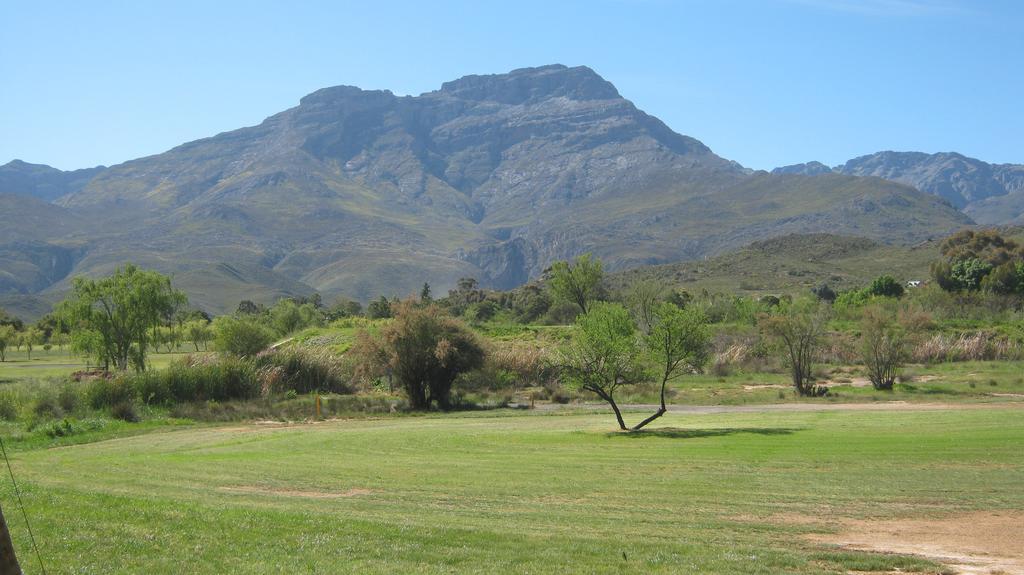 Ladismith Manor Hotel Exterior photo